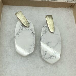 Kendra Scott Argon Earrings White Howlite Gold Statement Dangle Geometric